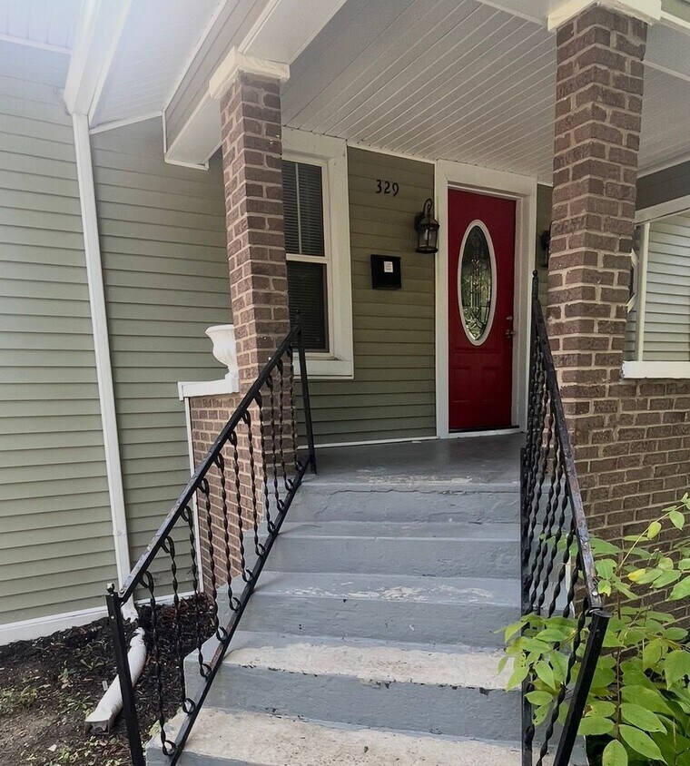 Primary Photo - Beautifully updated 2 bedroom house!