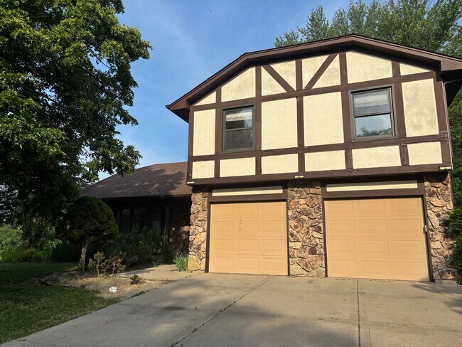 Foto del edificio - 4080 N Parkside Dr
