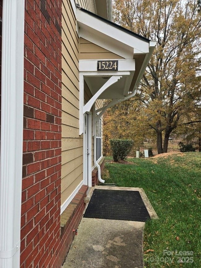 Building Photo - 15224 Coventry Ct Ln