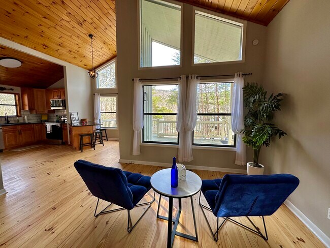 Foto del edificio - 348 Cozy Cove Hollow