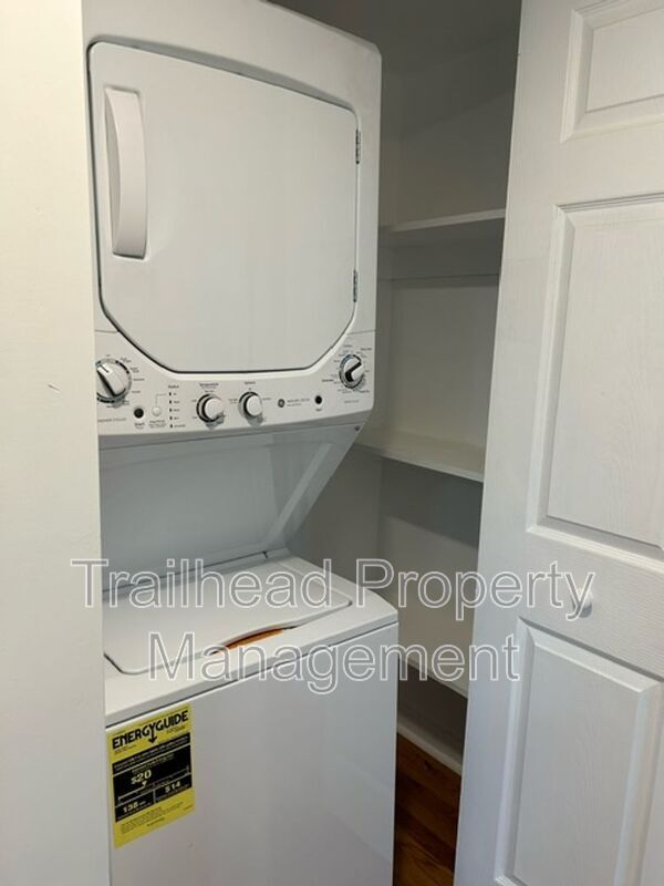 Building Photo - 304 E Gregory Blvd