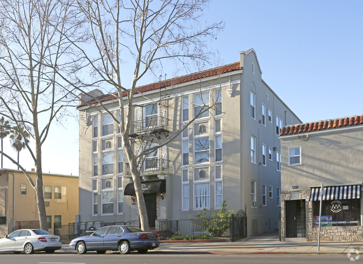 Primary Photo - Metro Walk Apartments