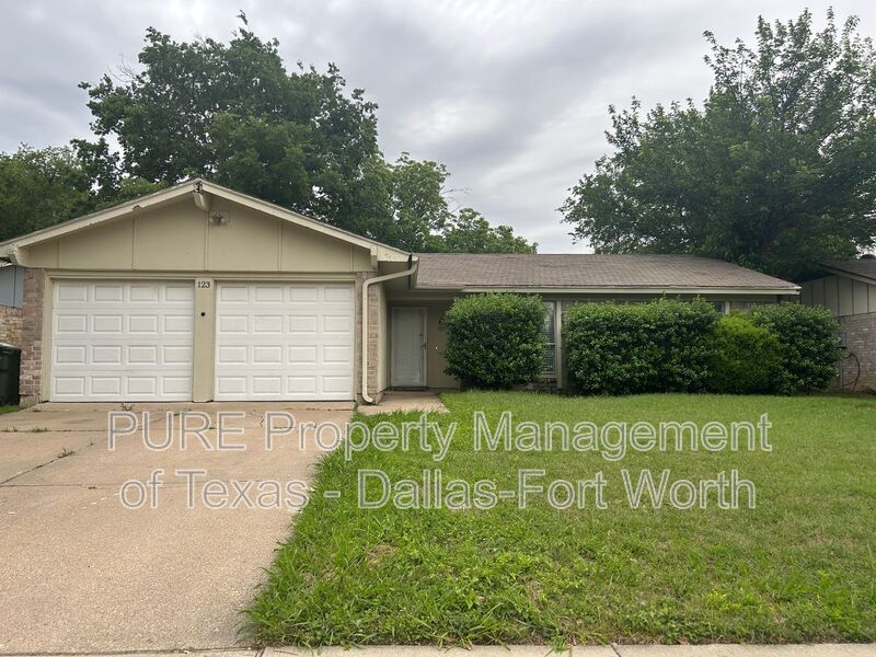 Primary Photo - 123 Cimarron Ln