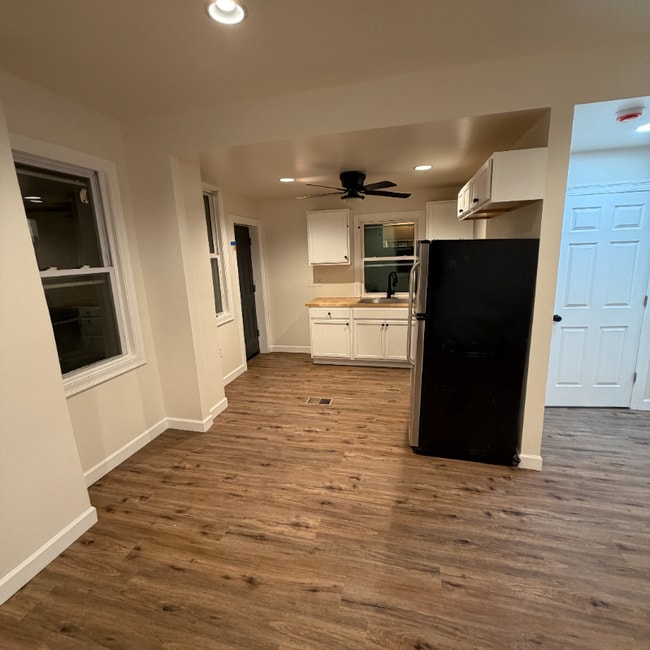 Building Photo - 5416 Black St