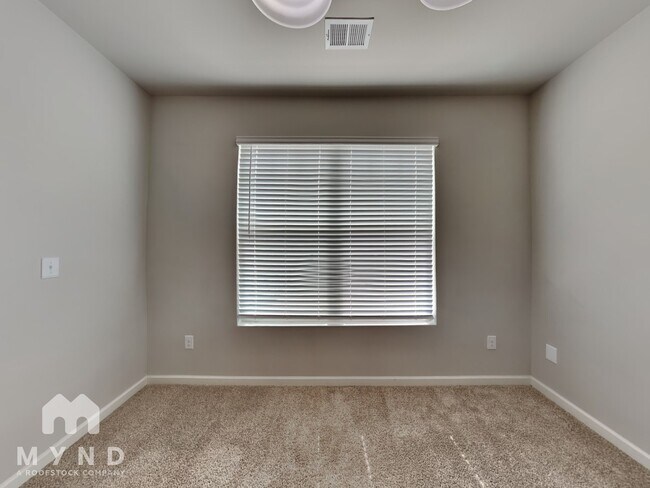 Foto del edificio - 2650 Parrish Ct