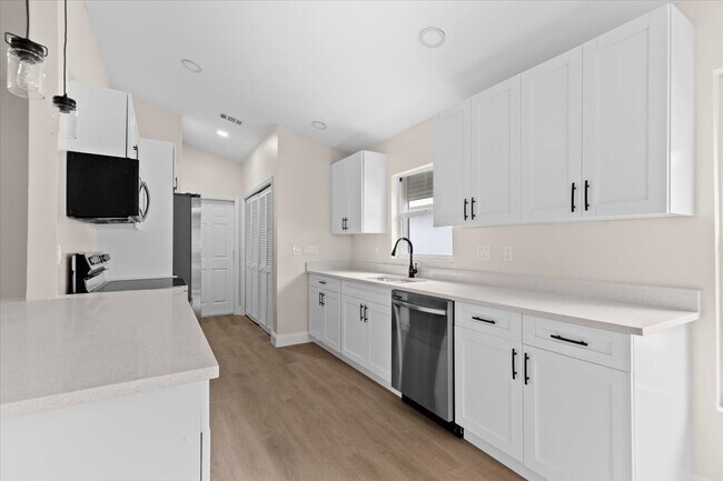 Foto del edificio - Sabal Springs Blvd