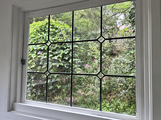 ventana del dormitorio - 21492 Encina Rd