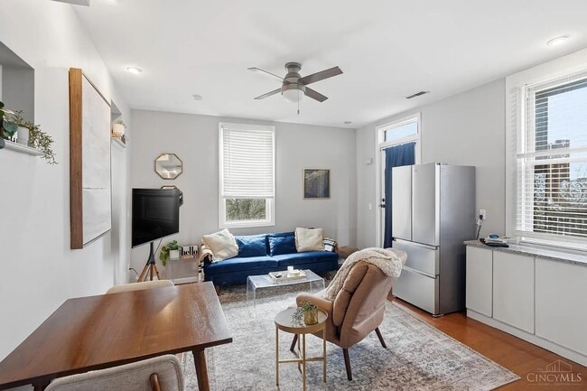 Building Photo - 535 Klotter Ave