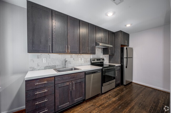 Interior Photo - Helen Louise Apartments LP