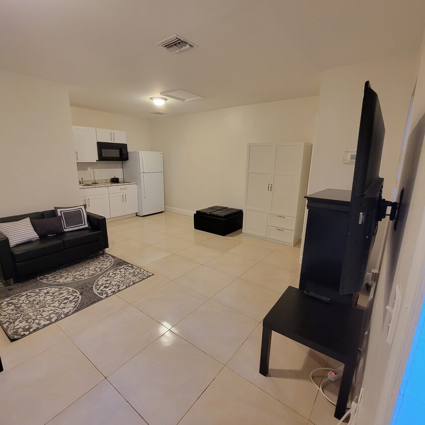 Foto principal - 808 NW 19th St