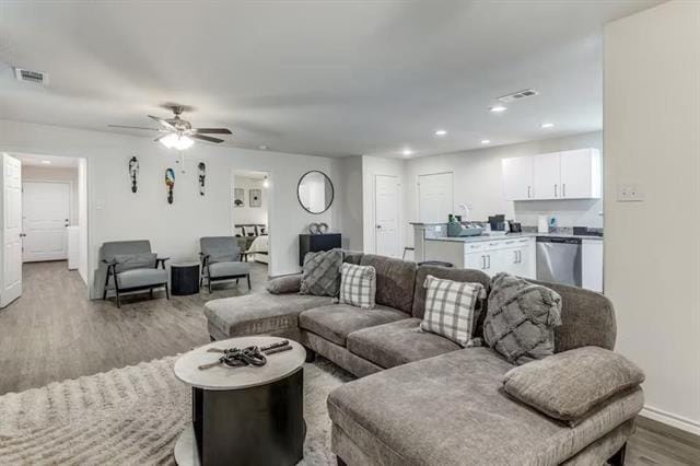 Foto del edificio - 2310 Dalworth St