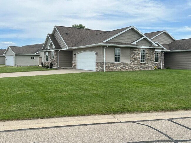 Foto del edificio - 2359 Spring Meadow Dr