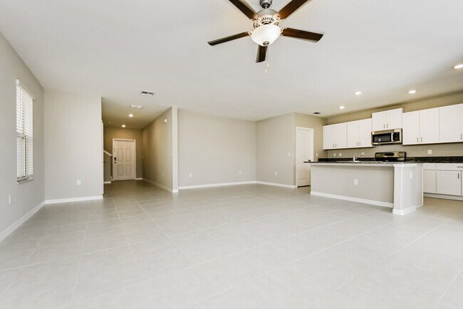 Building Photo - 2277 Jungle Dr