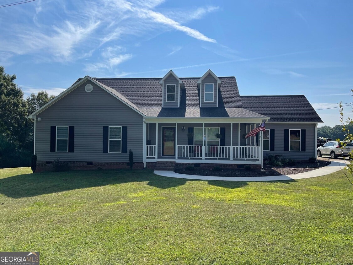 Foto principal - 565 Price Rd
