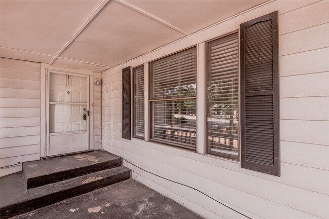Foto del edificio - 2538 Sycamore Ave