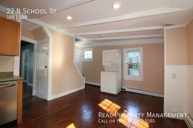 Building Photo - Quaint Portsmouth 1 Bedroom on the Edge of...