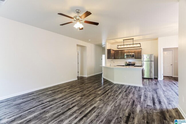 Foto del edificio - 281 Hillcrest Dr