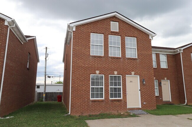 Foto del edificio - 201 Coburn Dr