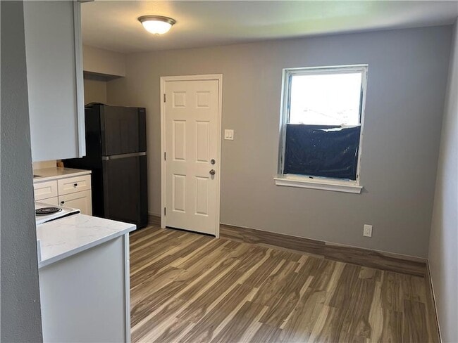 Building Photo - 9104 Amour Dr