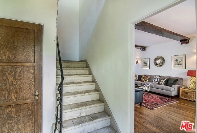 Foto del edificio - 1442 N Hayworth Ave