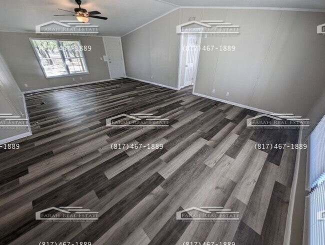 Building Photo - Newly Renovated Home on 10 acres in Midlot...