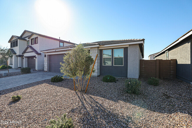 Building Photo - 5611 W Stargazer Pl