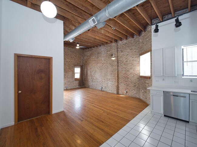 Foto del edificio - 2849 W Belmont Ave