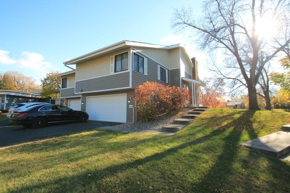 9532 Brighton Ln, Eden Prairie, MN 55347 House Rental in Eden Prairie