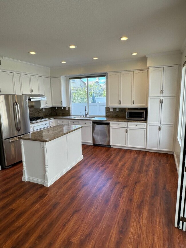 Foto del edificio - Updated newer home in gated Lang Ranch community