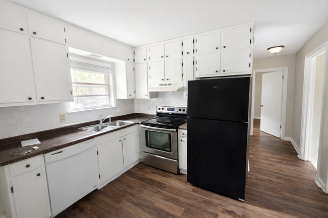 Foto del edificio - 5706 Wilder Rd