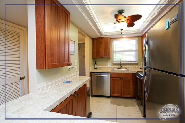 Foto del edificio - FULLY FURNISHED**2BEDS/2BATHS**ANNUAL RENT...