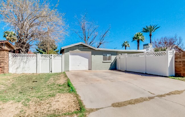 Foto del edificio - 1430 E Meadowbrook Ave