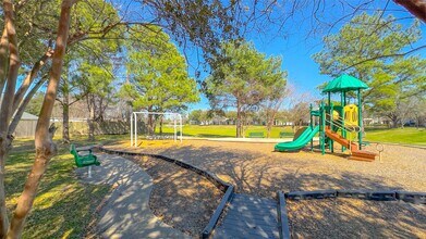 Building Photo - 9923 Farrell Dr