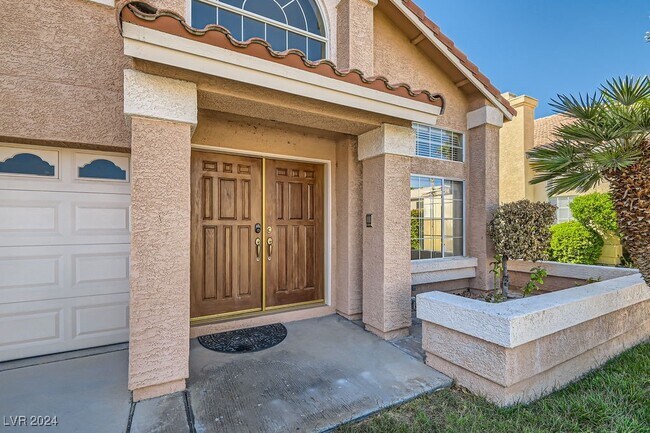 Foto del edificio - 7425 Enchanted Hills Ct