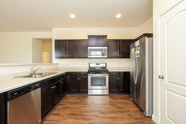 Building Photo - 4116 S 81st Dr
