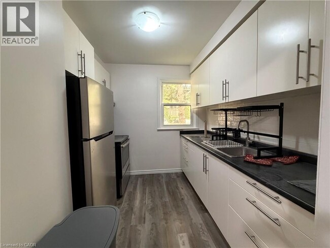 Building Photo - 276 Westcourt Pl