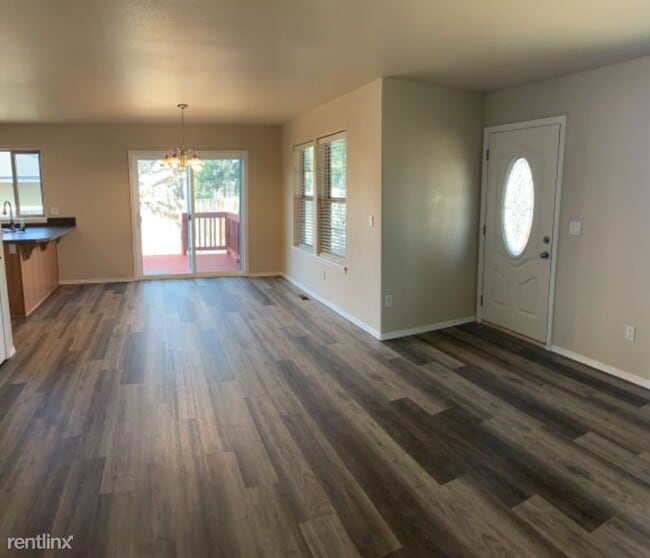 Building Photo - 4 br, 2.5 bath House - 2755 NW 10th St.