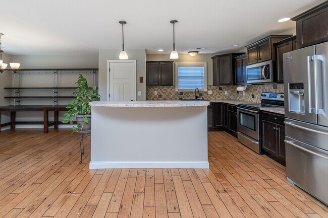 Building Photo - 4007 Abbington Terrace