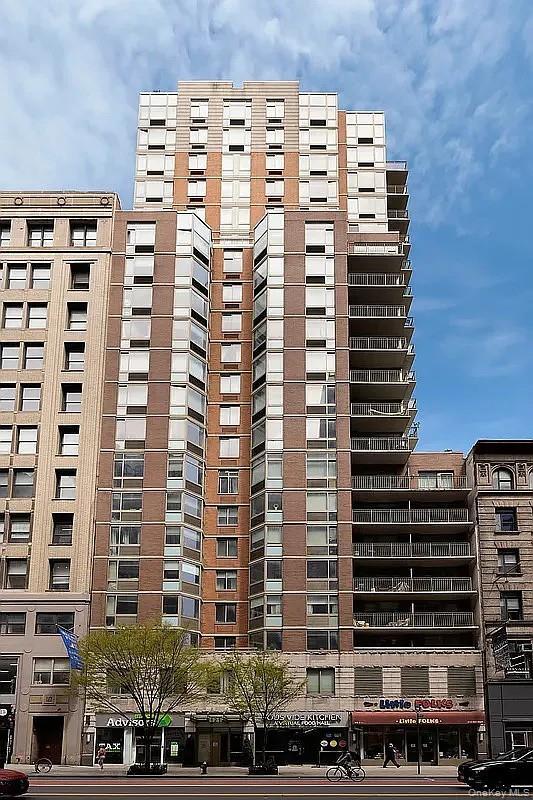 Building Photo - 121 E 23rd St