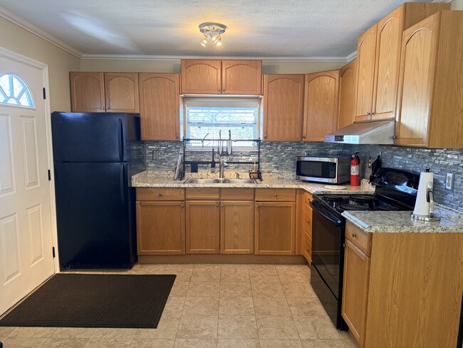 Kitchen - 4126 35th Ave N