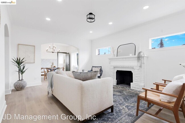 Building Photo - 2 br, 1 bath House - 2734 Macarthur Blvd