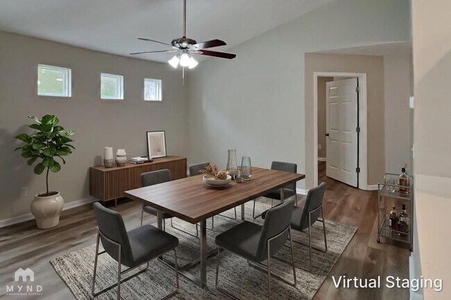 Foto del edificio - 6155 Smoke Ridge Ln