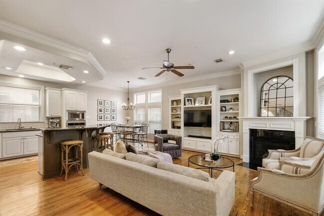Foto del edificio - 933 W 17th St