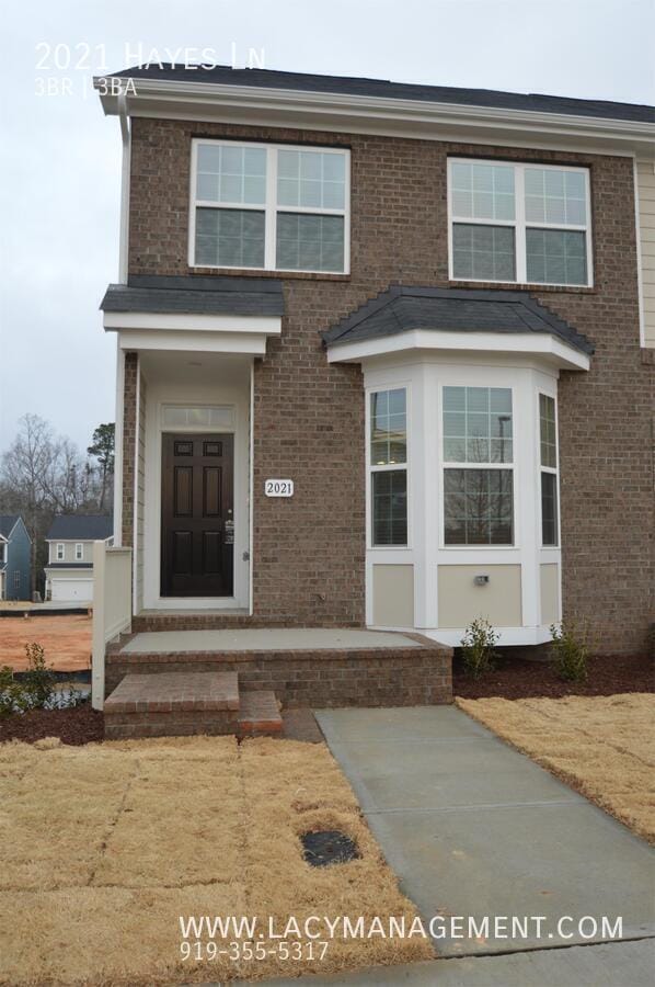 Building Photo - 2021 Hayes Ln