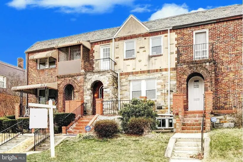 Primary Photo - 3653 Dolfield Ave