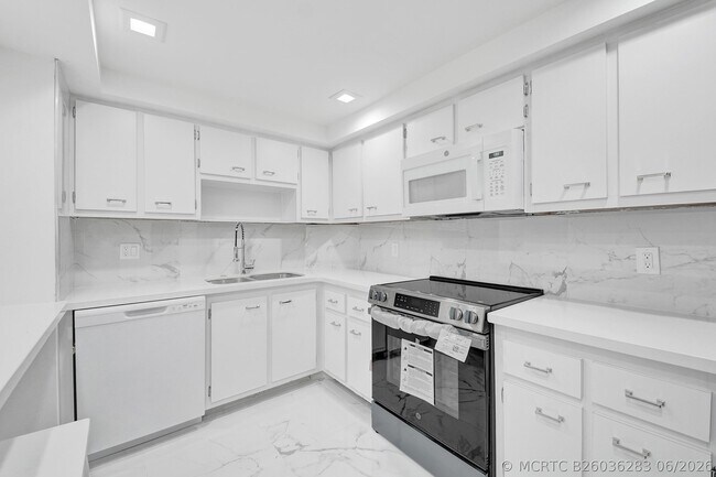 Foto del edificio - 3800 N Hills Dr
