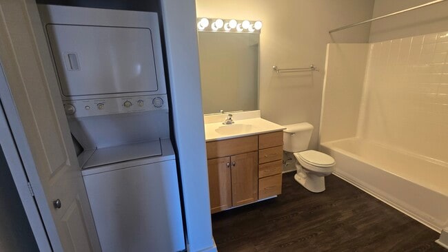 Baño - Jefferson Block Apartments