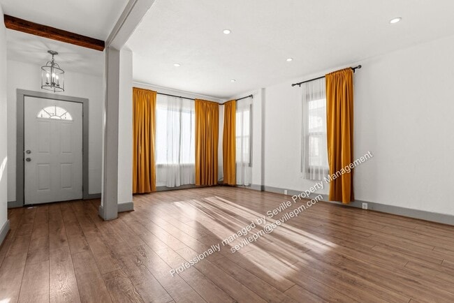 Building Photo - MOVE IN READY well-maintained 3BR/2BA home