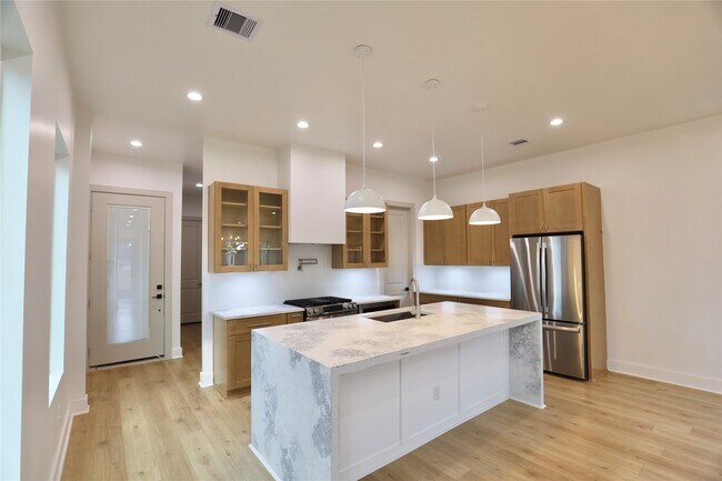 Foto del edificio - 510 E 37th St