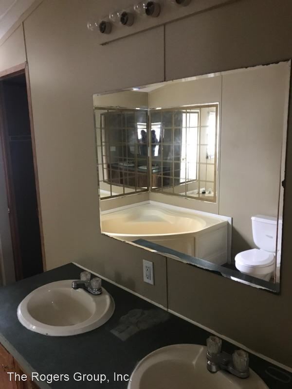 Foto del edificio - 3 br, 2 bath House - 25 Brunswick Ln.